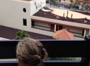 Днём перед окном анал на отдыхе